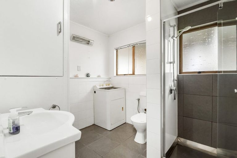 Photo of property in 1/24 Glamorgan Drive, Torbay, Auckland, 0630