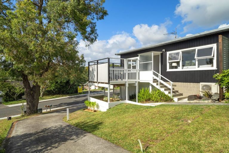 Photo of property in 6a Tallington Crescent, Torbay, Auckland, 0630