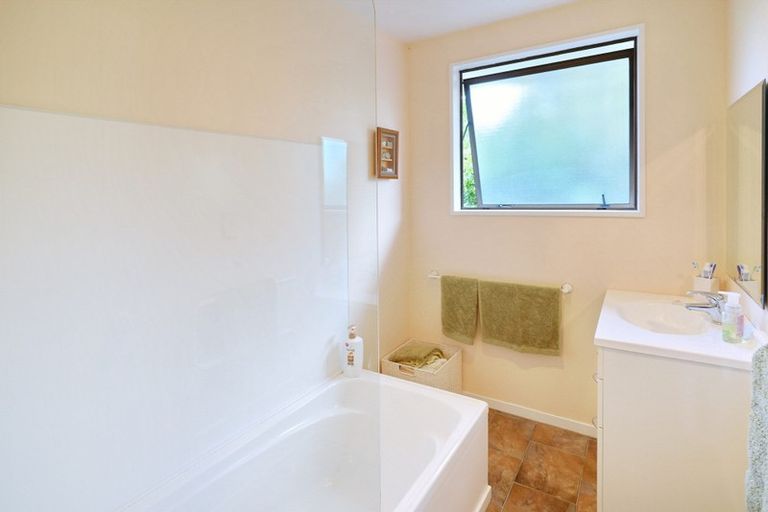 Photo of property in 42 Seadown Crescent, Amberley, 7410