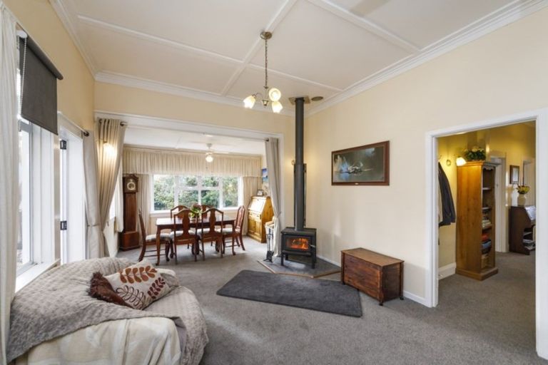 Photo of property in 16 Lyon Street, Marton, 4710