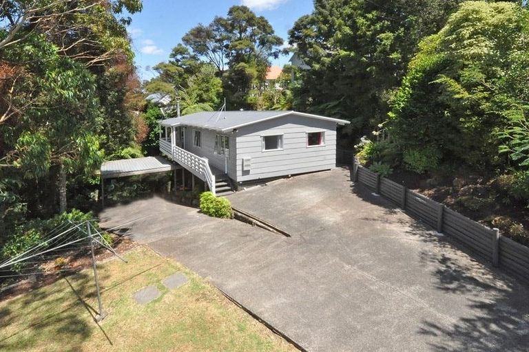 Photo of property in 1/8 Sapphire Place, Bayview, Auckland, 0629