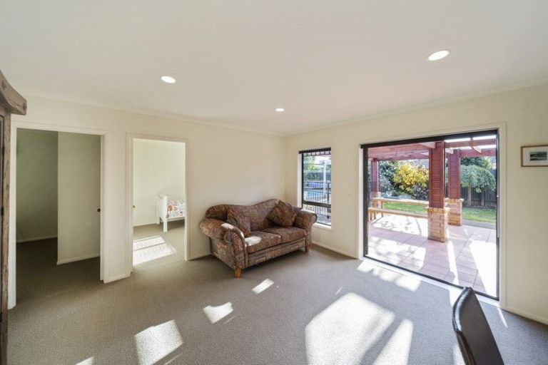 Photo of property in 6a Ashmore Drive, Frankleigh Park, New Plymouth, 4310