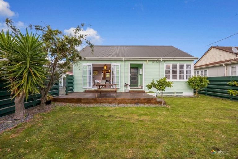 Photo of property in 1/20 Rata, Naenae, Lower Hutt, 5011