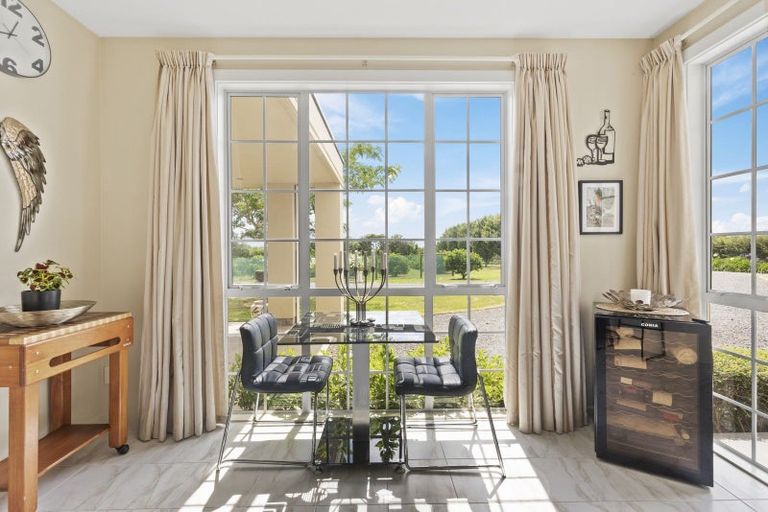 Photo of property in 15 Tarahunga Road, Levin, 5571