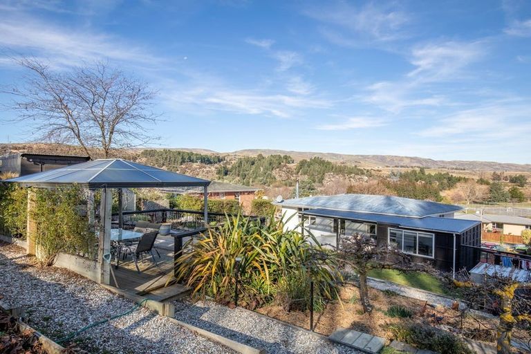 Photo of property in 25 Tamblyn Drive, Lake Roxburgh Village, Roxburgh, 9571