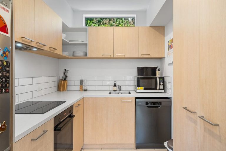 Photo of property in 5/7 Handyside Street, Tawa, Wellington, 5028