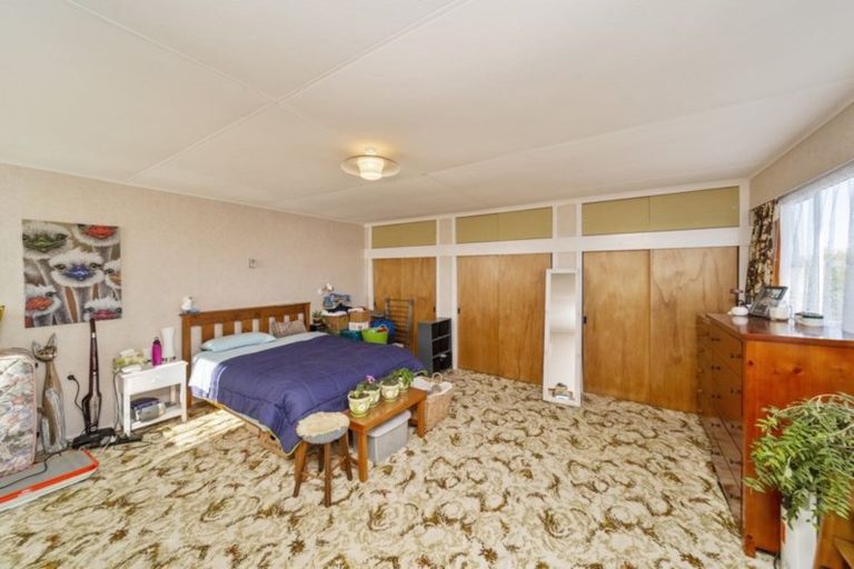 Photo of property in 87 Glover Road, Hawera, 4610