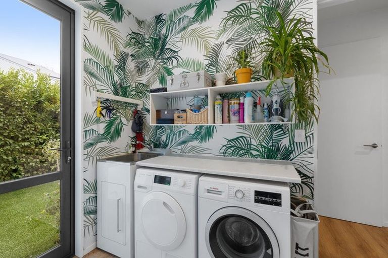 Photo of property in 53 Innes Road, St Albans, Christchurch, 8052