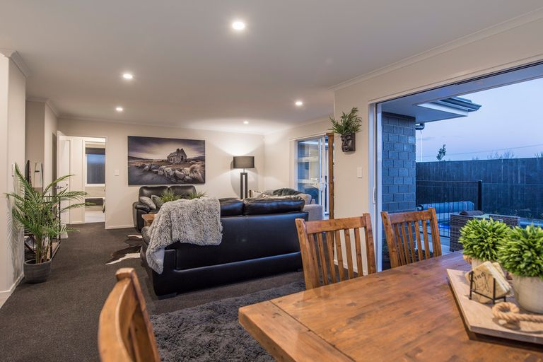 Photo of property in 7 Leet Crescent, Papamoa Beach, Papamoa, 3118