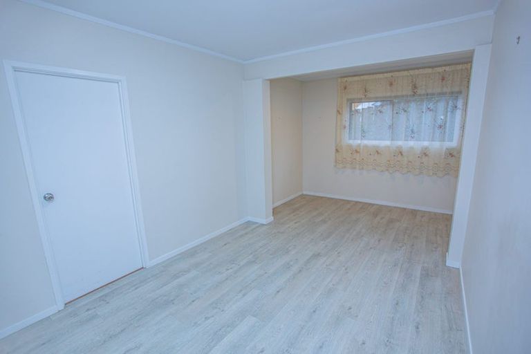 Photo of property in 1/49 Galaxy Drive, Mairangi Bay, Auckland, 0630