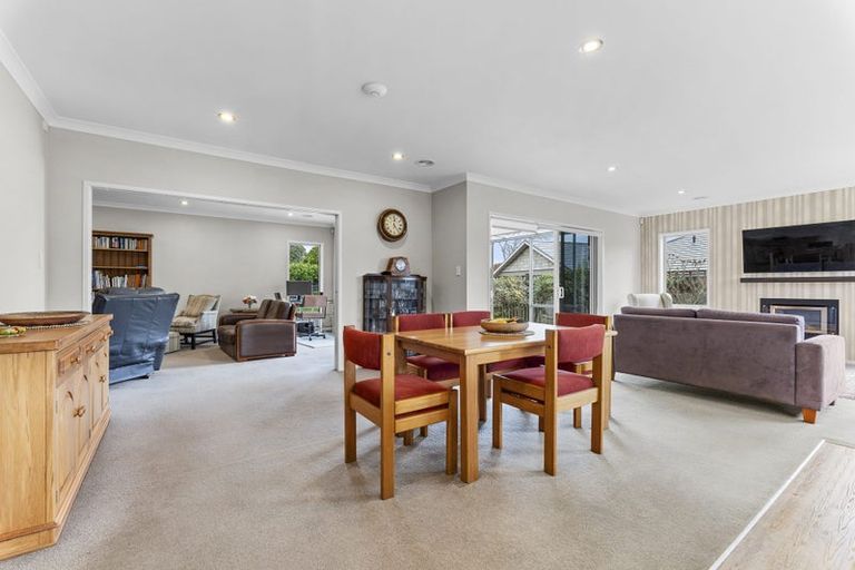 Photo of property in 11 Portland Drive, Mangorei, New Plymouth, 4312
