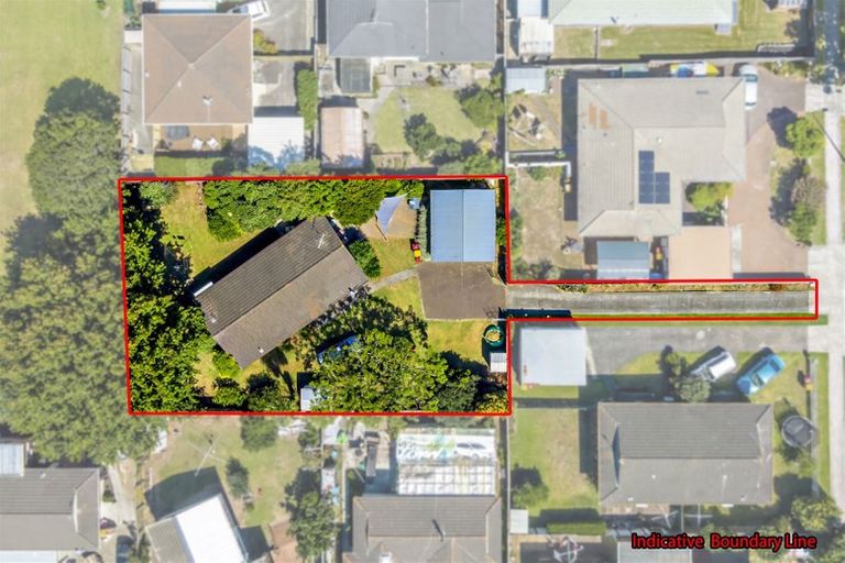 Photo of property in 6 Gibbons Road, Weymouth, Auckland, 2103