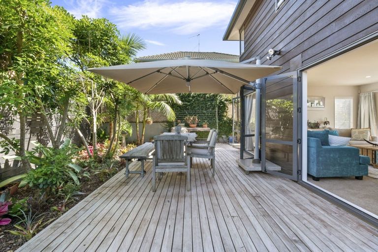 Photo of property in 1/35 Channel View Road, Campbells Bay, Auckland, 0630