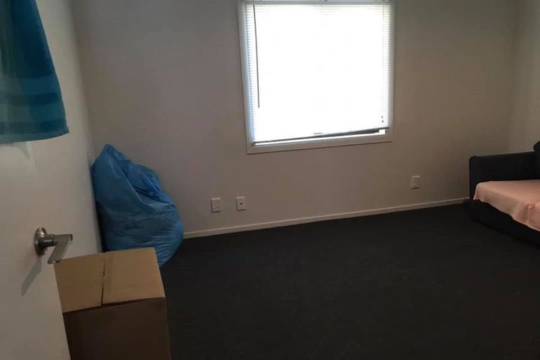 Photo of property in 8 Hill Road, Papatoetoe, Auckland, 2025