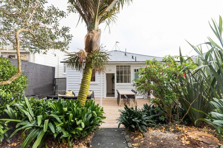 Photo of property in 25 Beaconsfield Street, Grey Lynn, Auckland, 1021