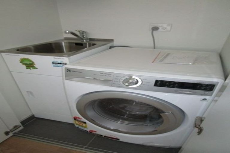 Photo of property in 1/50 Kilmore Street, Christchurch Central, Christchurch, 8013