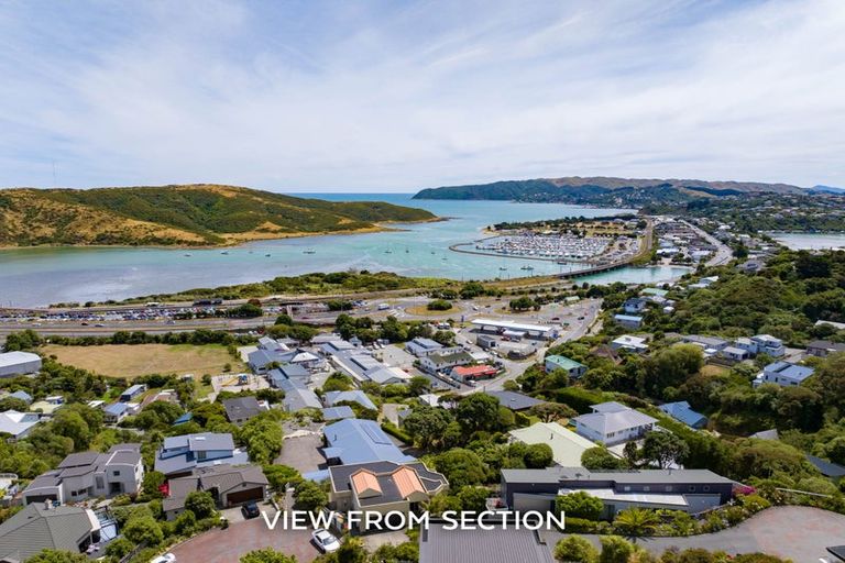 Photo of property in 28 Paremata Drive, Paremata, Porirua, 5024