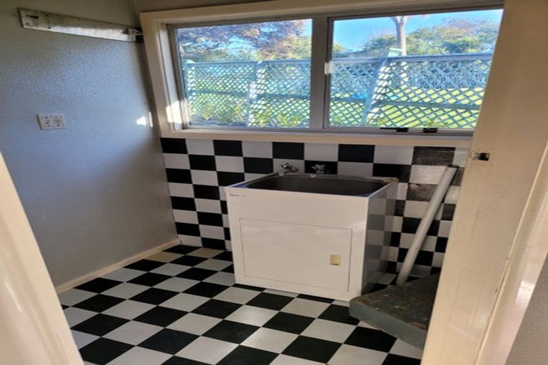 Photo of property in 10 Lucy Road, Bluff Hill, Napier, 4110