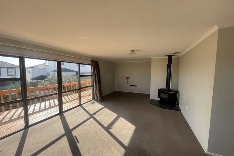 Photo of property in 148 Aviemore Drive, Highland Park, Auckland, 2010