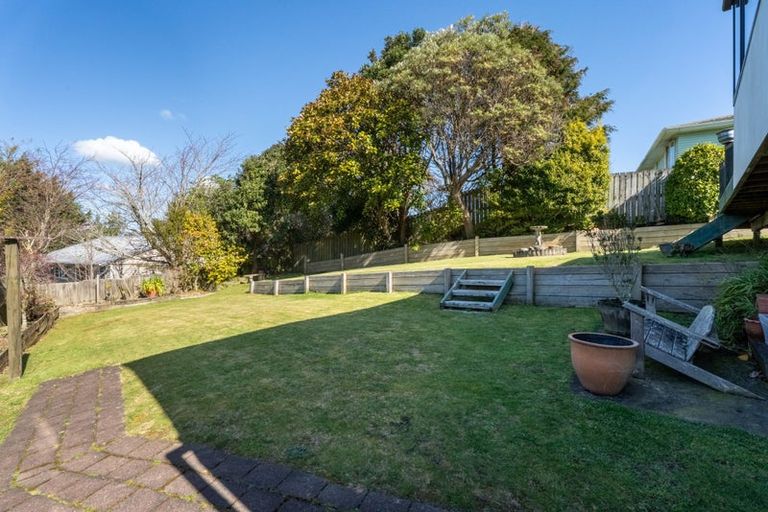 Photo of property in 62 Franklyn Road, Tawa, Wellington, 5028