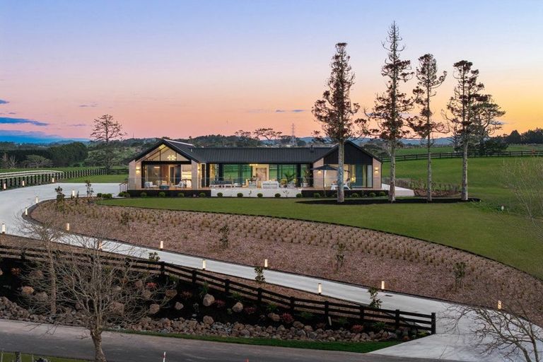 Photo of property in 70 Joseph Dunstan Drive, Taupaki, 0782