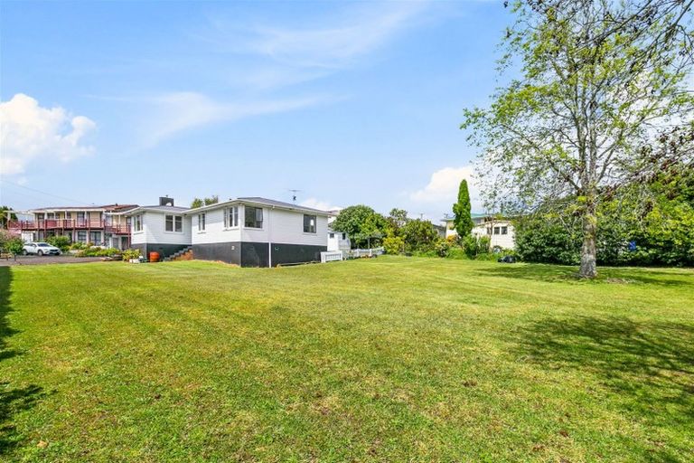 Photo of property in 24 Addison Street, Blockhouse Bay, Auckland, 0600