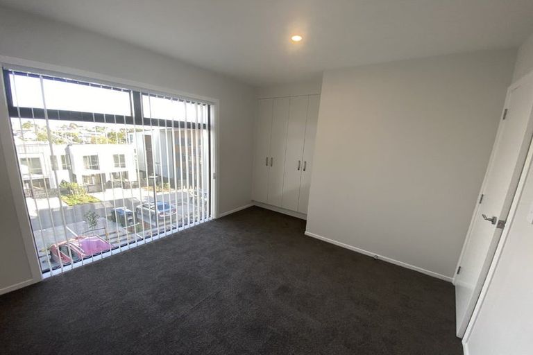 Photo of property in 15 Pukakaho Lane, Papatoetoe, Auckland, 2025
