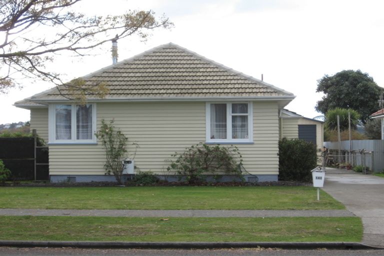 Photo of property in 140 Nuffield Avenue, Marewa, Napier, 4110