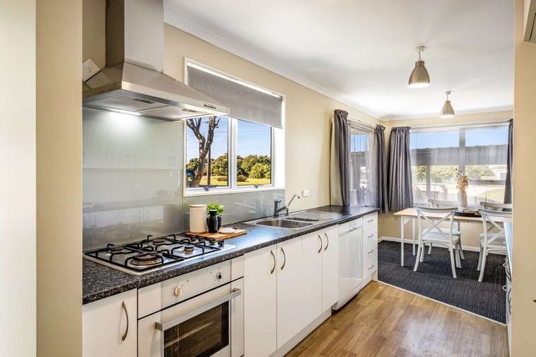 Photo of property in 47 Bamber Street, Castlecliff, Whanganui, 4501