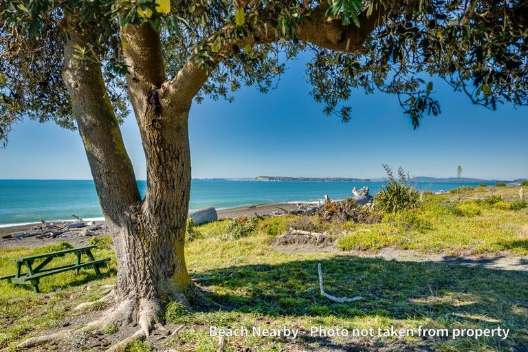 Photo of property in 8-9 Thurley Place, Bay View, Napier, 4104