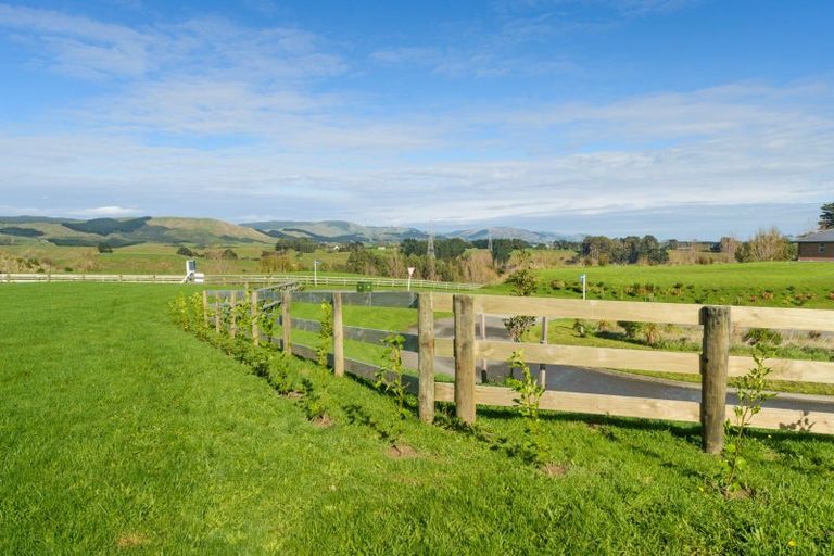 Photo of property in 117 Kingsdale Park Drive, Aokautere, Palmerston North, 4471