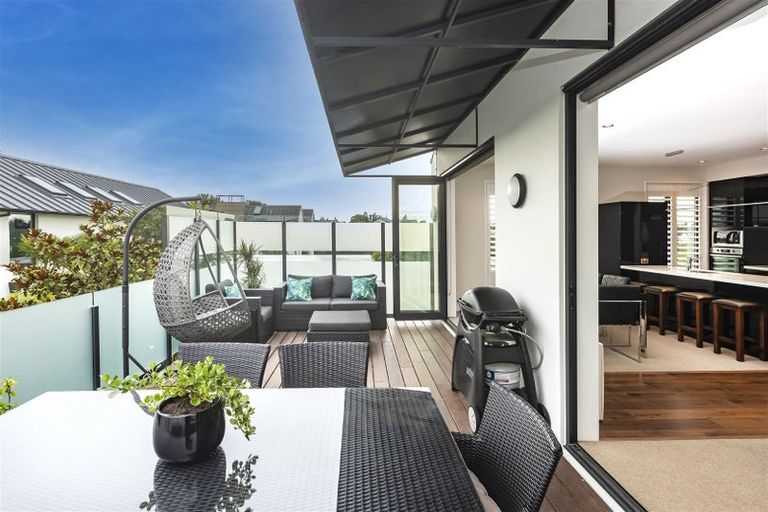 Photo of property in 59 Waterstock Way, Parklands, Christchurch, 8083