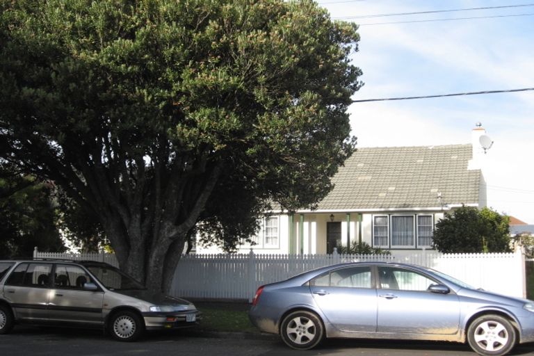 Photo of property in 70 Copeland Street, Epuni, Lower Hutt, 5011