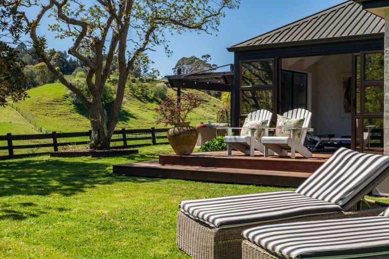 Photo of property in 6 Nilgiri Road, Poraiti, Napier, 4182