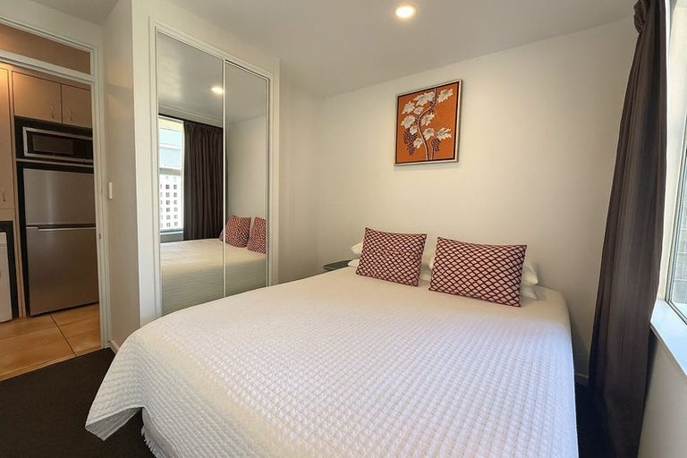 Photo of property in Terrace Garden Apartments, 10f/120 The Terrace, Wellington Central, Wellington, 6011