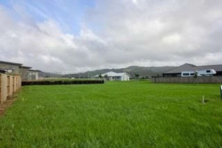 Photo of property in 19 Ngaroma Crescent, Whitianga, 3510