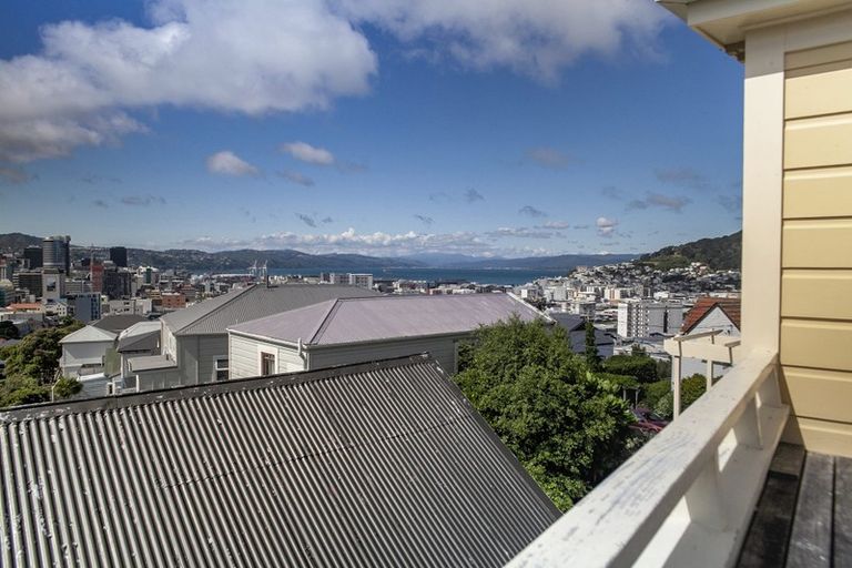Photo of property in 72 Thompson Street, Mount Cook, Wellington, 6011