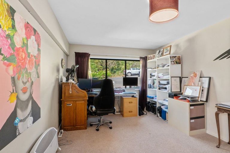 Photo of property in 227 Cannon Hill Crescent, Mount Pleasant, Christchurch, 8081