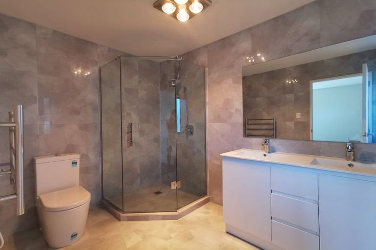 Photo of property in 2/9 Billabong Place, Botany Downs, Auckland, 2010