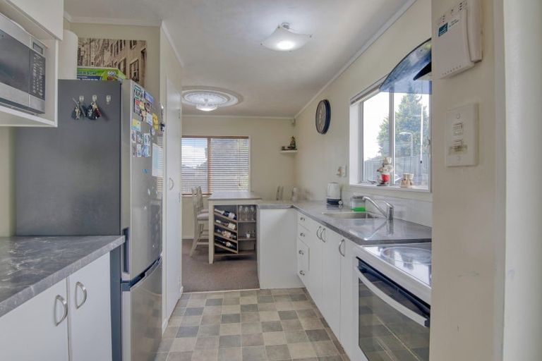 Photo of property in 17 Cargill Grove, Kelvin Grove, Palmerston North, 4414