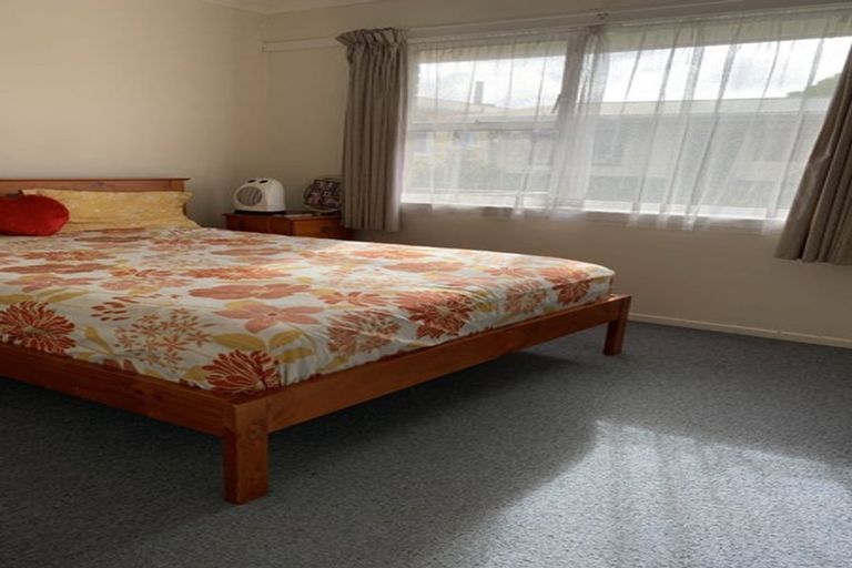 Photo of property in 26 West Coast Road, Glen Eden, Auckland, 0602