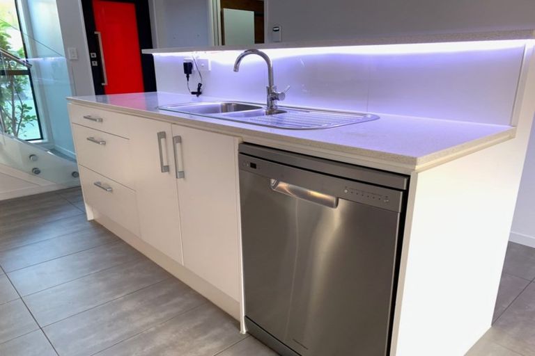 Photo of property in 60 Makamaka Lane, Albany Heights, Auckland, 0632