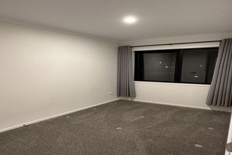 Photo of property in 4 Malcolm Calder Road, Hobsonville, Auckland, 0616