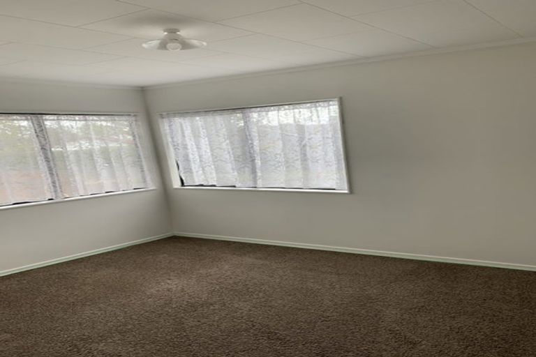 Photo of property in 18 Delaware Grove, Totara Park, Upper Hutt, 5018