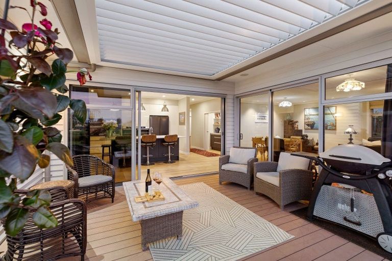 Photo of property in 56 Cassinia Close, Papamoa Beach, Papamoa, 3118