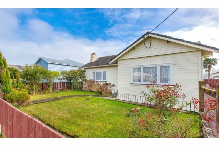 Photo of property in 4 Seddon Street, Te Aroha, 3320