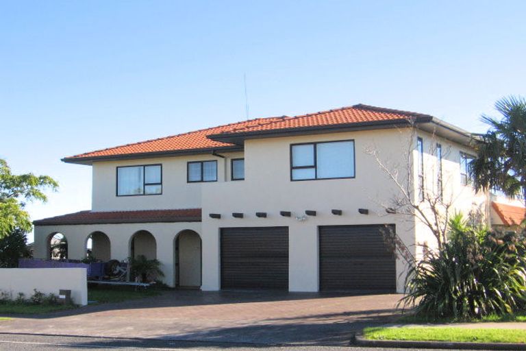 Photo of property in 78 Eugenia Rise, Totara Heights, Auckland, 2105