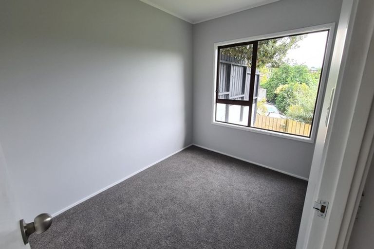 Photo of property in 2/25 Sartors Avenue, Northcross, Auckland, 0630