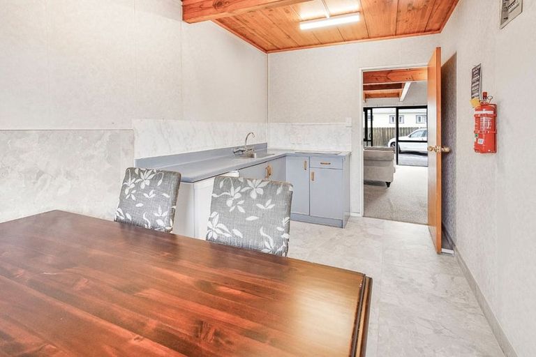 Photo of property in 1/61 Great South Road, Manurewa, Auckland, 2102