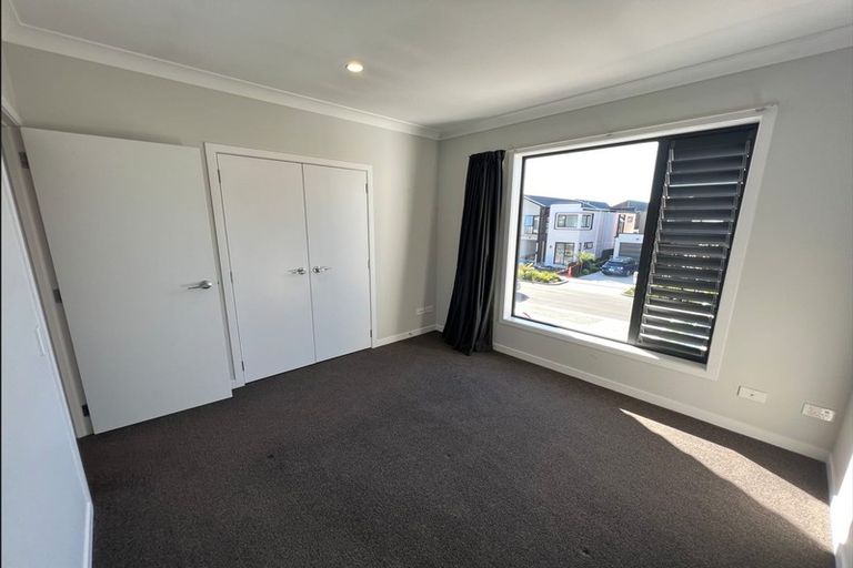 Photo of property in 65 Glidepath Road, Hobsonville, Auckland, 0616